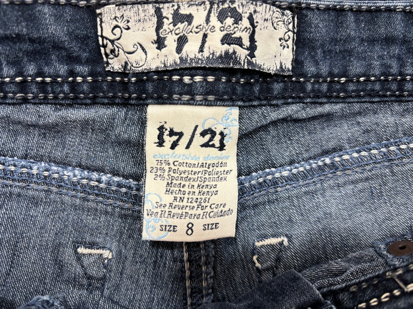 17/21 Exclusive Denim Capris – Size 8