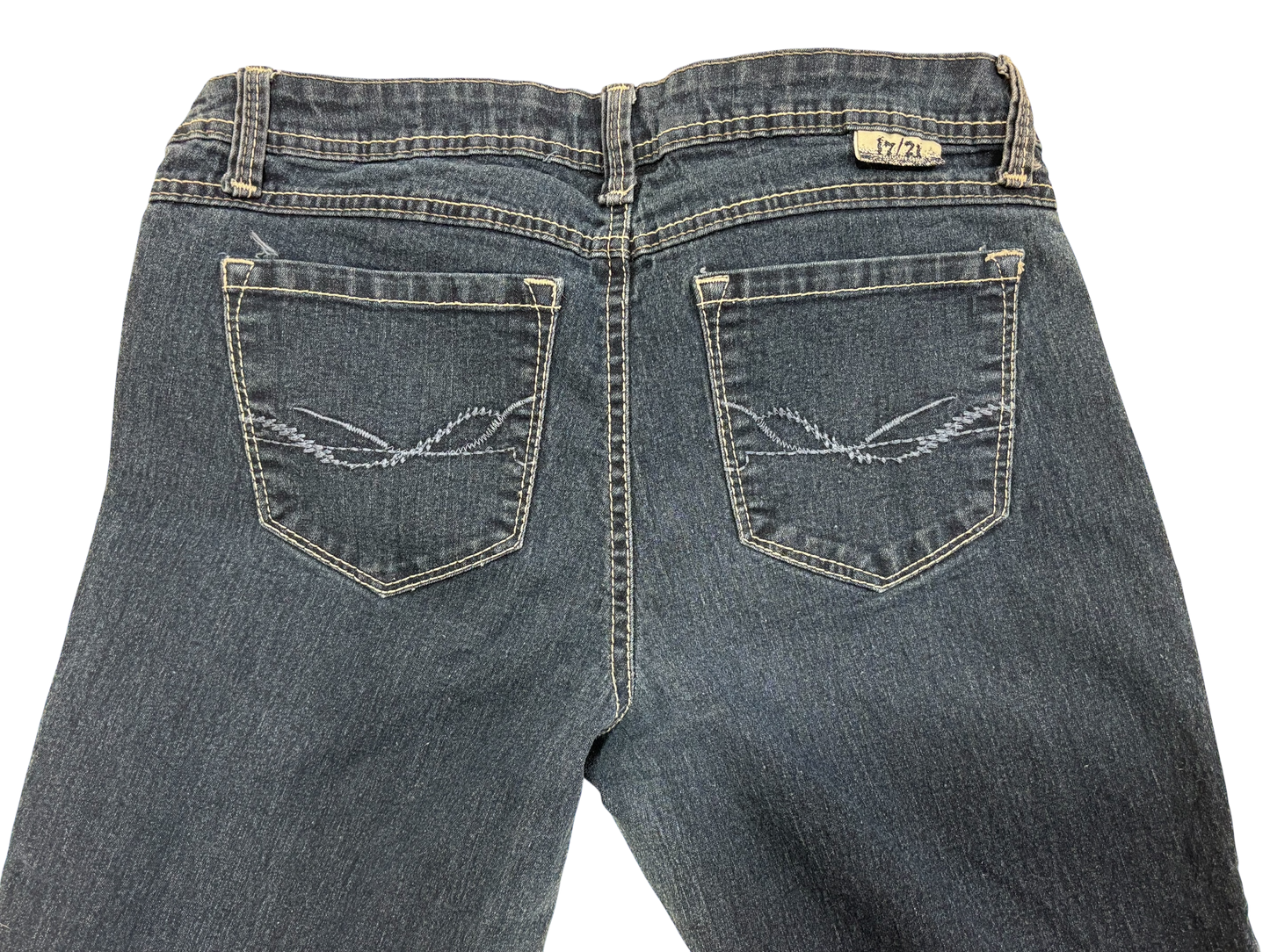 17/21 Exclusive Denim Capris – Size 8