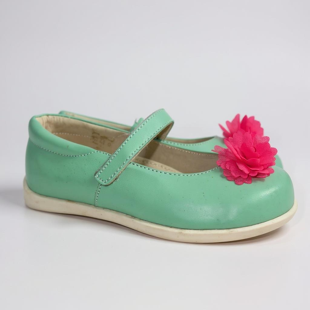 Kai Girls’ Mint Green Mary Jane Flats – Size 1.5