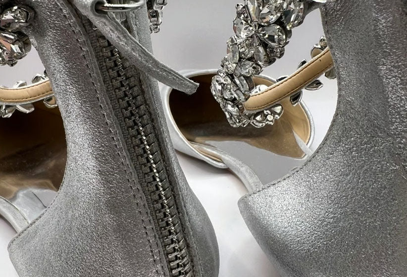 Badgley Mischka Jewel Silver Flats, Size 8