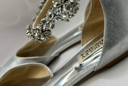 Badgley Mischka Jewel Silver Flats, Size 8