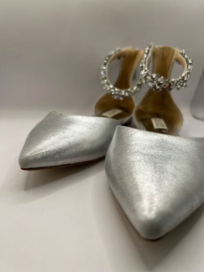Badgley Mischka Jewel Silver Flats, Size 8