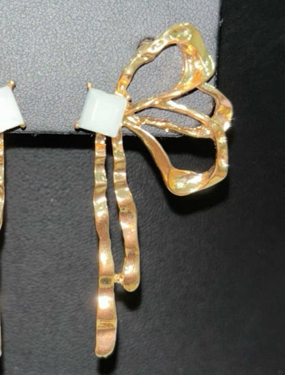 Modern Gold Ribbon Bow Earrings
