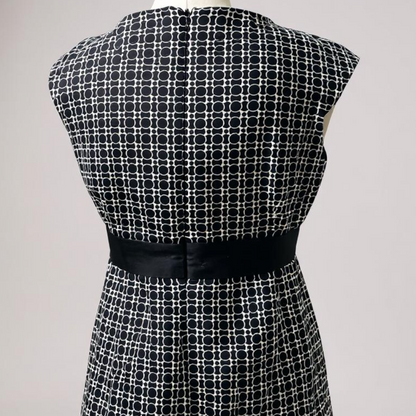 White House Black Market Retro Dot Sheath Dress – Size 4
